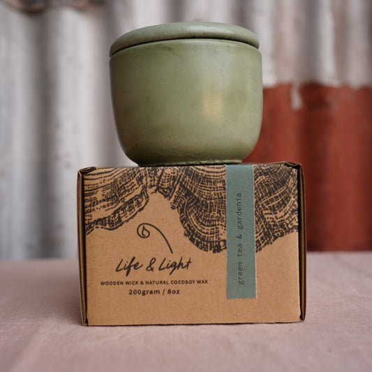 GREEN TEA & GARDENIA 200g candle